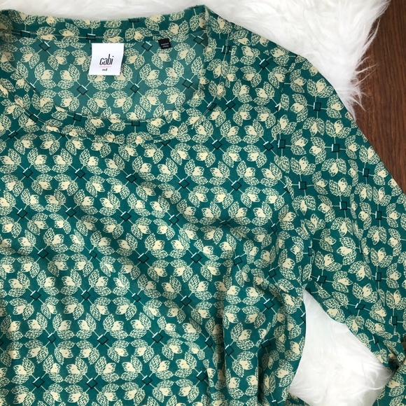 Cabi Jade Green Leaf Print Blouse Style 3069 Med - Picture 3 of 5